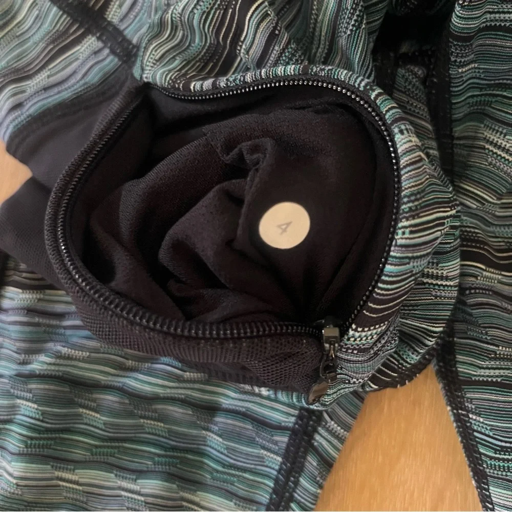 Lululemon Stop At Nothing Crop Space Dye Twist Naval Blue Peacock Blue 4
